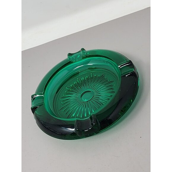 Unknown Other - Vintage/Retro Green Glass Ashtray With Floral Design And Cigarette Rests